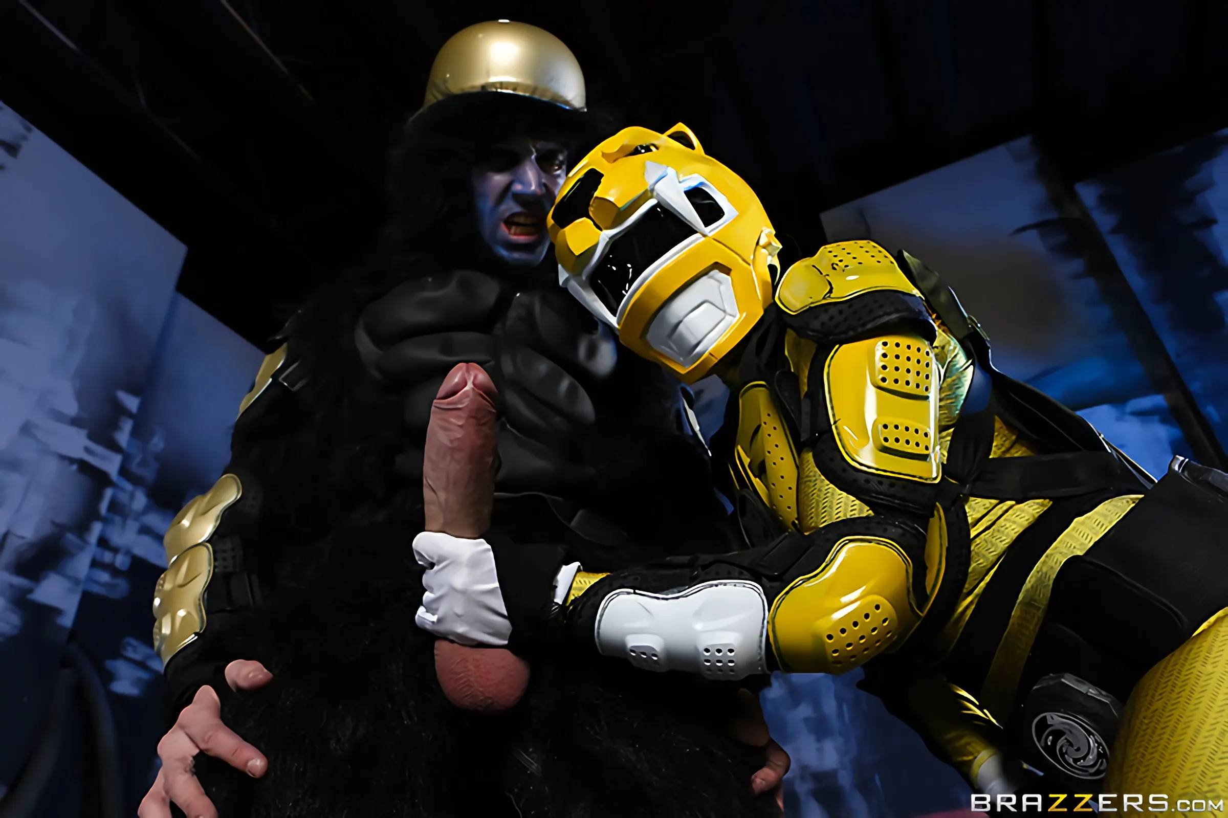 Brazzers 'Power bangers - a xxx parodie Teil 4' Darsteller Abigail Mac (Foto 1)