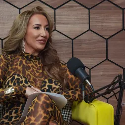 Richelle Ryan में 'Brazzers' द ब्रेज़र्स पॉडकास्ट: एपिसोड 12 (थंबनेल 3)