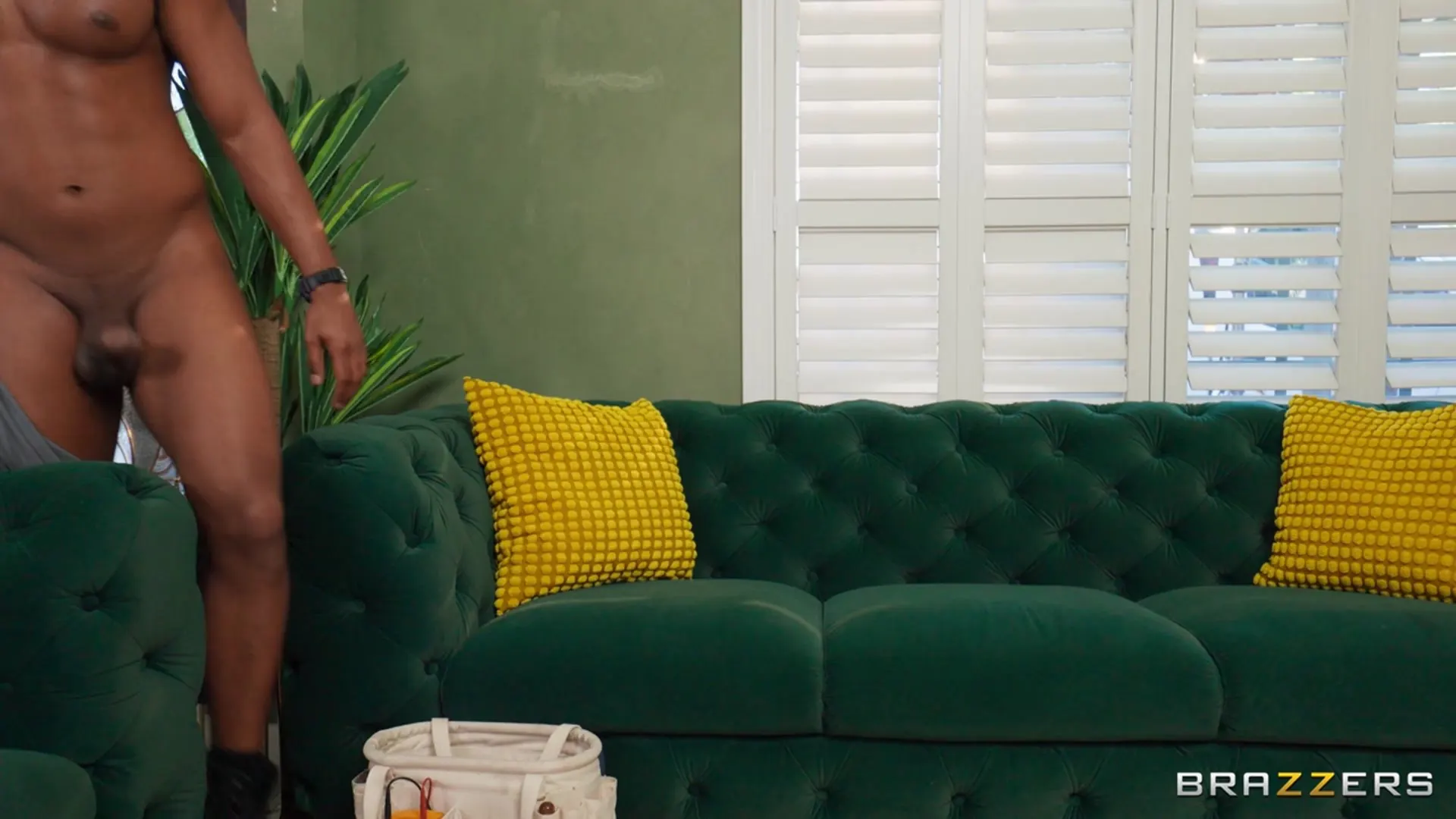 Jennifer White in 'Electrifying a Bored Housewife' from 'Brazzers' (Photo 5) Brazzers 'Electrifying a Bored Housewife' starring Jennifer White (Photo 5)