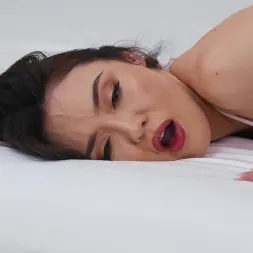 Catherine Knight В 'Brazzers' Украдкой растягивая свою киску (Миниатюру 2)