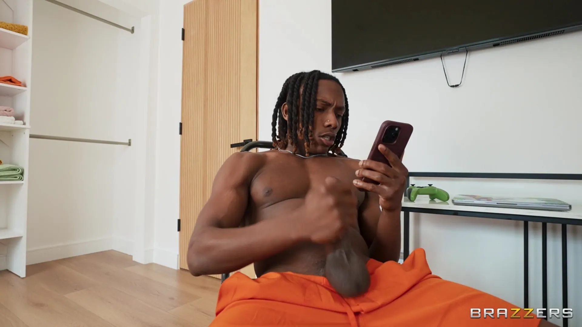 Brazzers 'लॉक, स्टॉक और गुदा' अभिनीत Jesse Pony (फोटो 2)