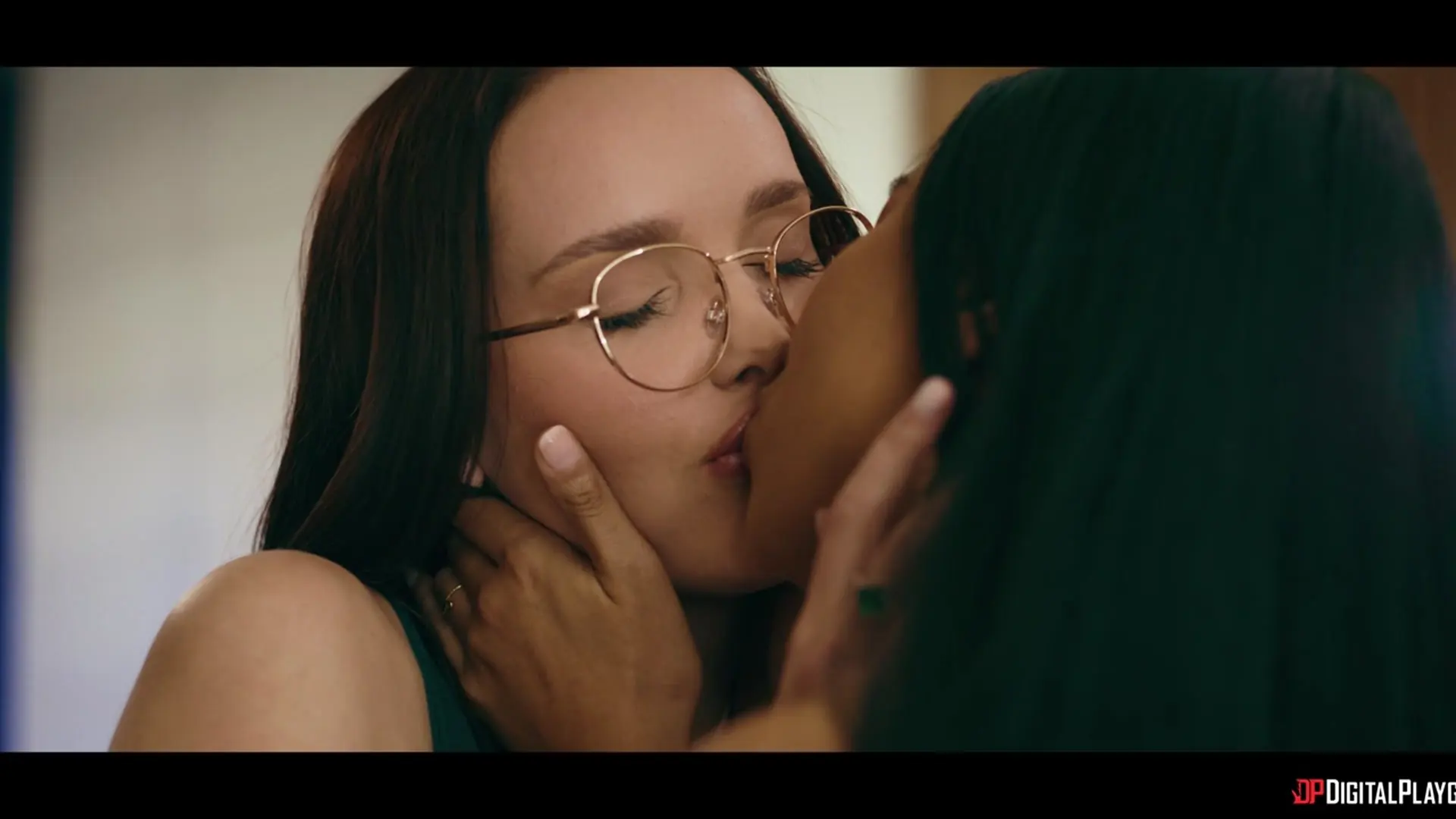 Brazzers 'Synthese - Folge 4' Darsteller Ameena Green (Foto 2)