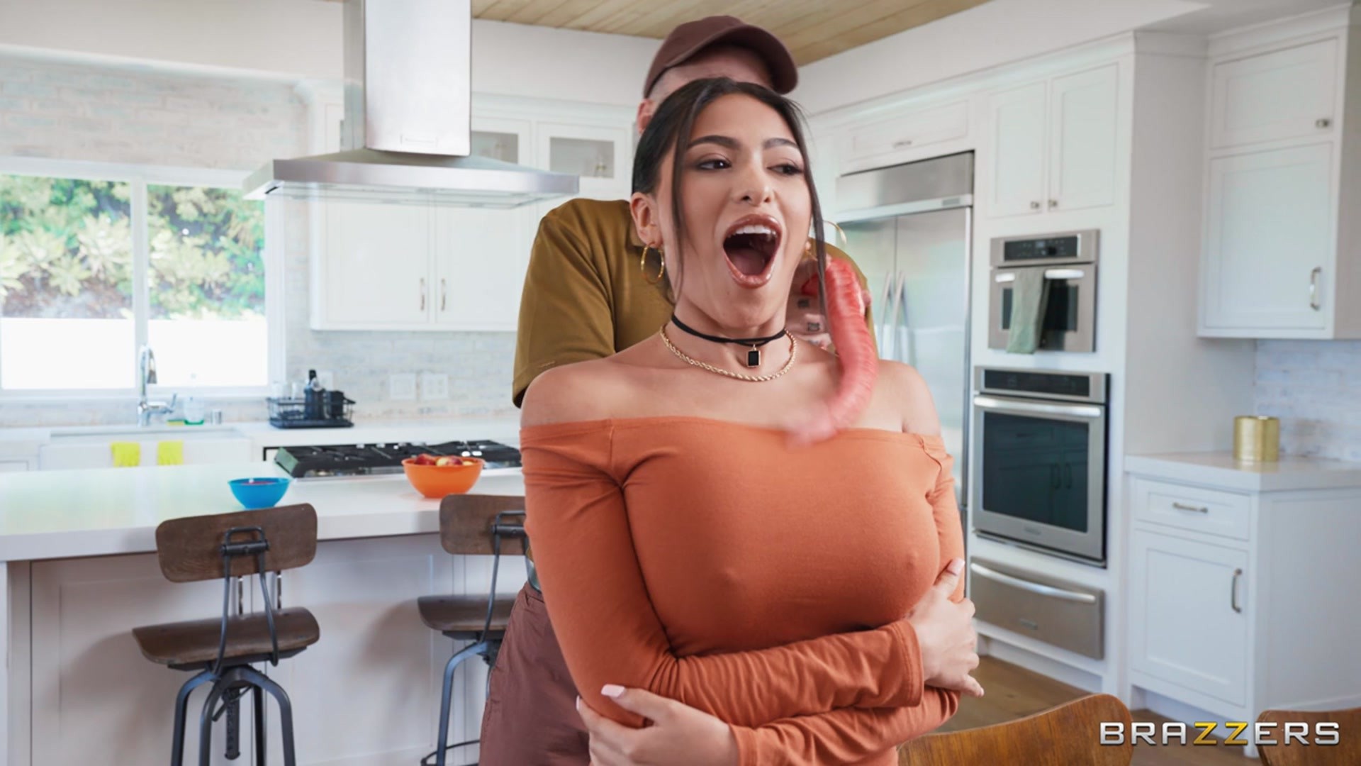 Brazzers 'Доставляя хорошее, плохое и уродливое' Ролях Reyna Belle (Фото 2)