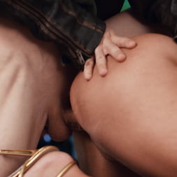 Ava Koxxx में 'Brazzers' मुर्गा की पार्किंग स्थल (थंबनेल 36)