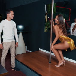 Lia Lin В 'Brazzers' Подпрыгивания и стук (Миниатюру 16)