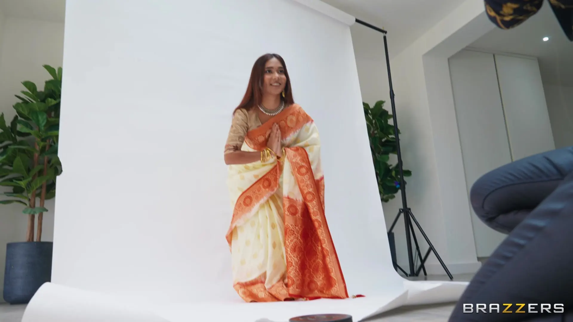 Yasmina Khan 在 '內容團隊渴望陰莖' from 'Brazzers' (照片 1) Brazzers '內容團隊渴望陰莖' 主演 Yasmina Khan (照片 1)