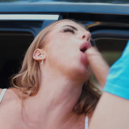 La Petite Ange en 'Brazzers' Haciendo autostop (Miniatura 36)