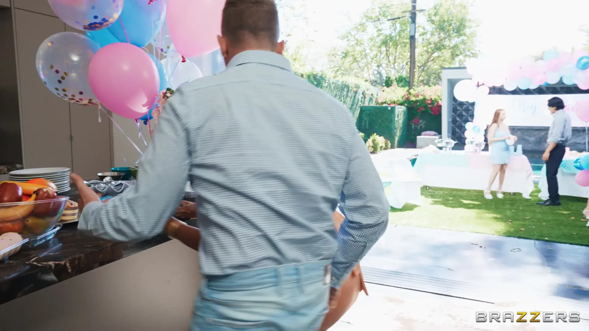 Brazzers '¡Vaya, cielo! Es un tramposo' protagonizando Lana Violet (foto 4)