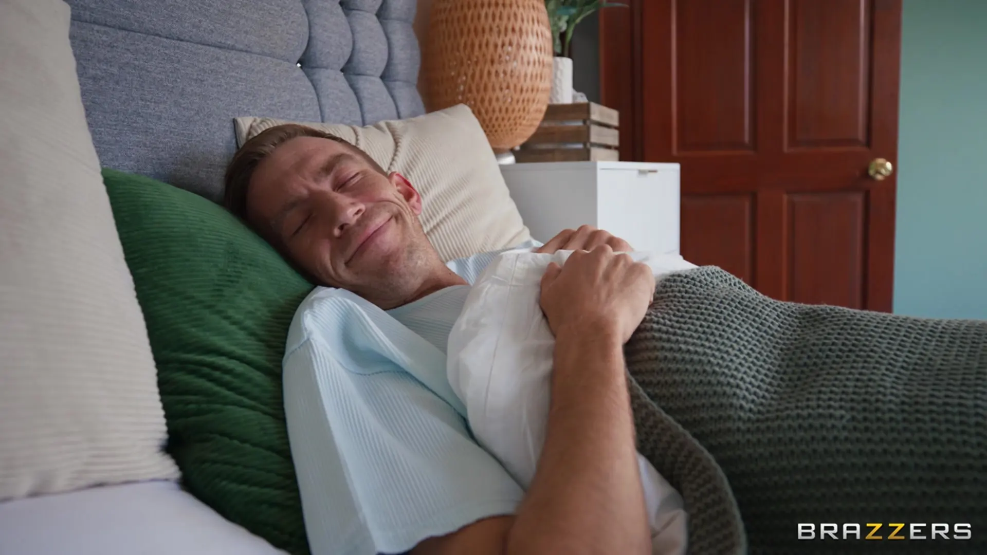 Brazzers 'El sueño húmedo de Danny' protagonizando Niky Bimbodoll (foto 8)