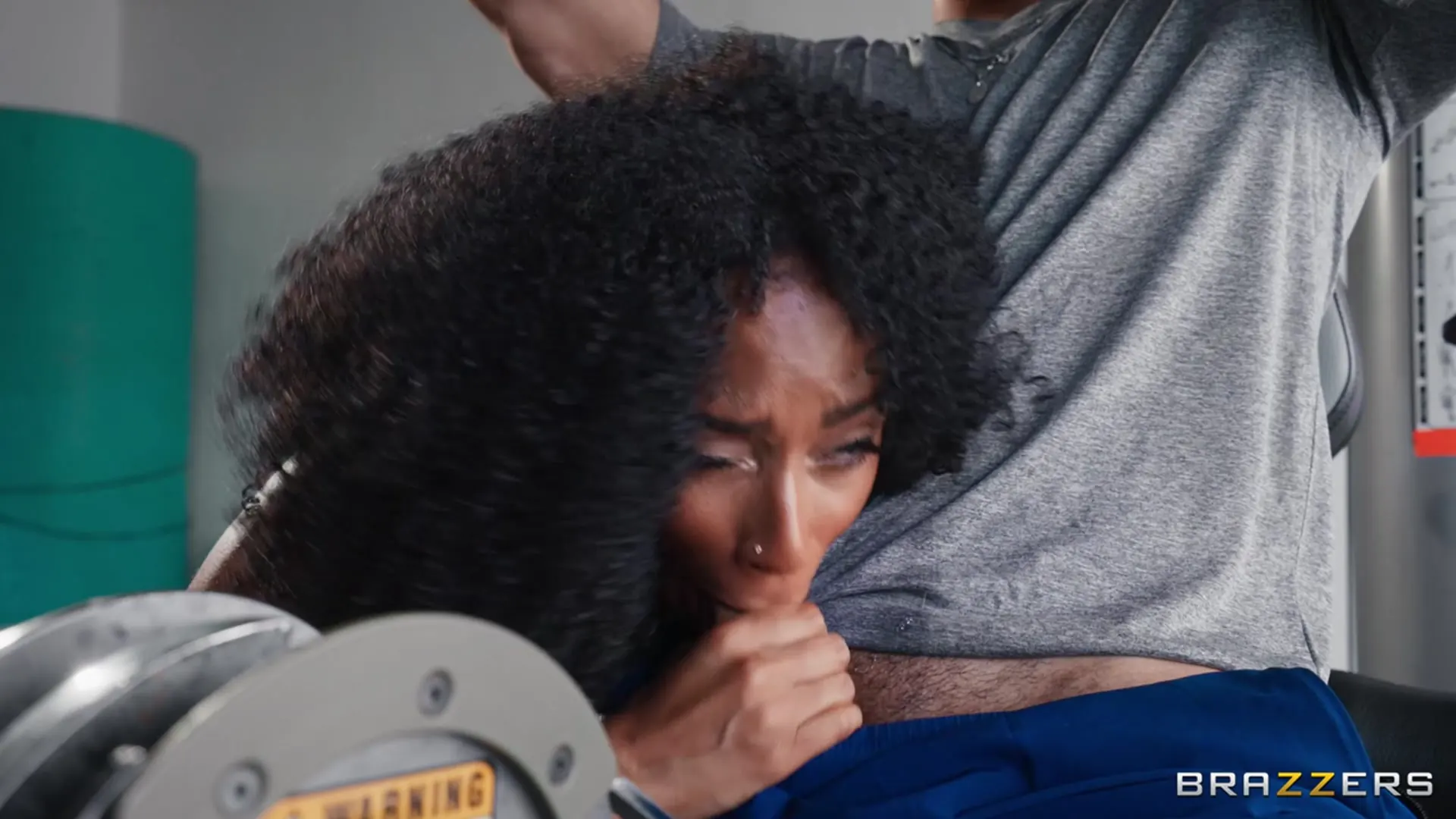 Brazzers '射精，滑進這個熟女體內' 主演 Sarai Minx (照片 20)