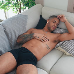 Armani Black en 'Brazzers' Noche salvaje, mañana húmeda (Miniatura 4)