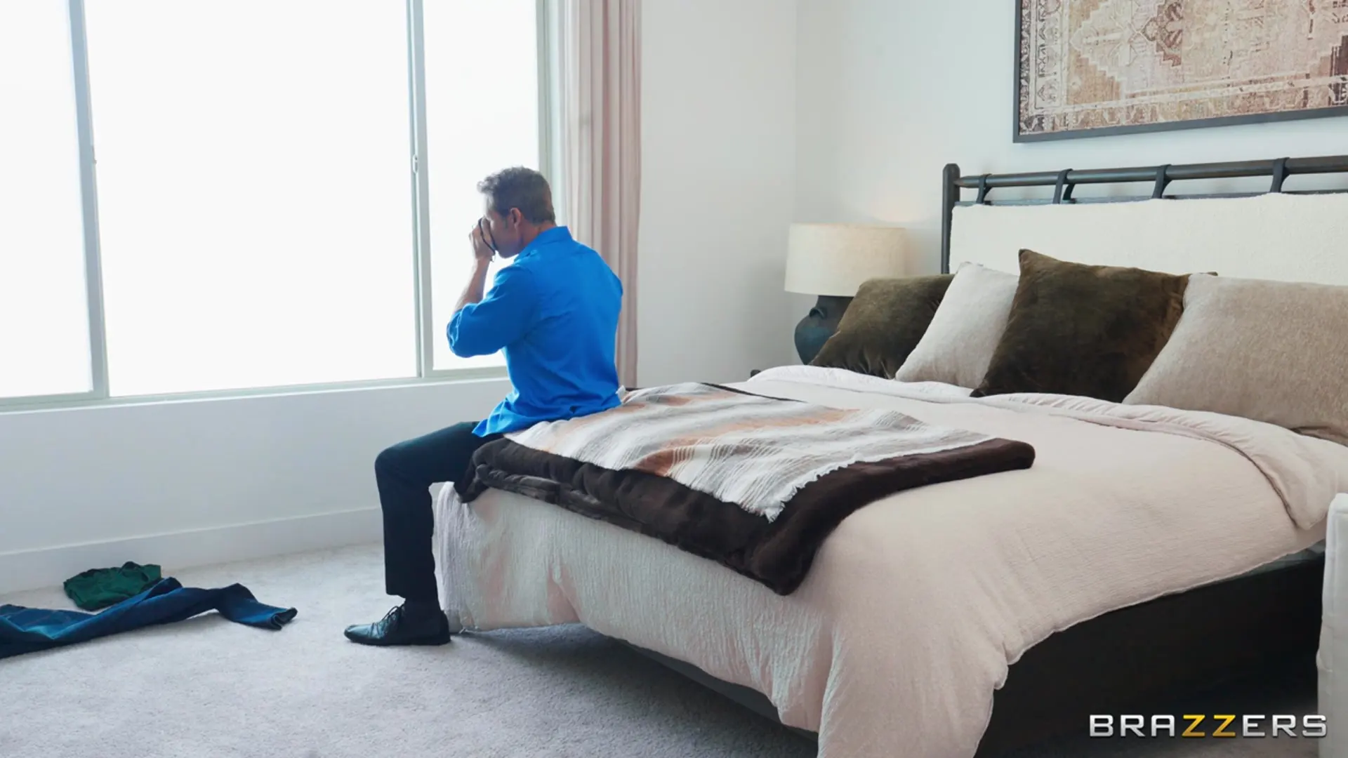 Brazzers 'Magd für eine Rivalität' Darsteller Ava Amira (Foto 1)