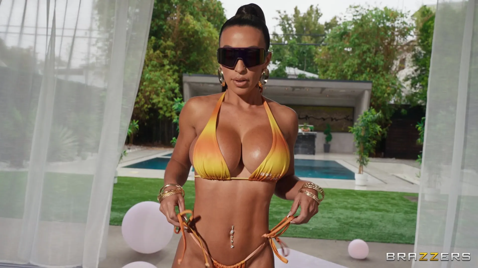 Brazzers 'Grants Unlimited Access' Darsteller Miss Lexa (Foto 8)