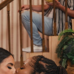 Kira Noir 在 'Brazzers' 榮耀之家 - 第二集 (縮略圖 8)