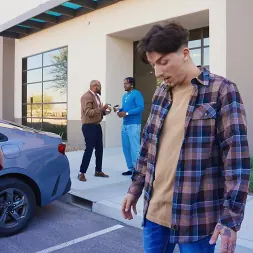 Ainslee en 'Brazzers' Demasiado maduro para ser un coche universitario (Miniatura 46)