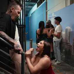 Vivian Taylor in 'Brazzers' New Year, Same Goal: Get Laid! (Thumbnail 20)