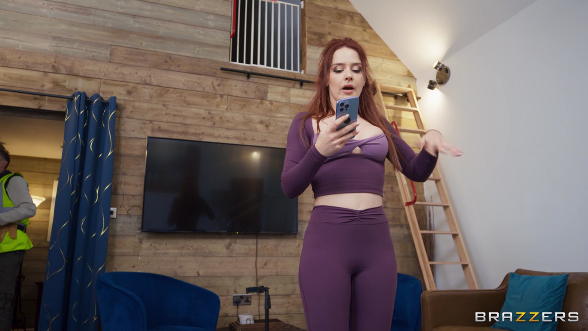 Brazzers 'Горячая йога, холодный душ' Ролях Norah Juliette (Фото 4)