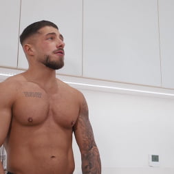 Calita Fire В 'Brazzers' Хозяйке нужен член (Миниатюру 8)