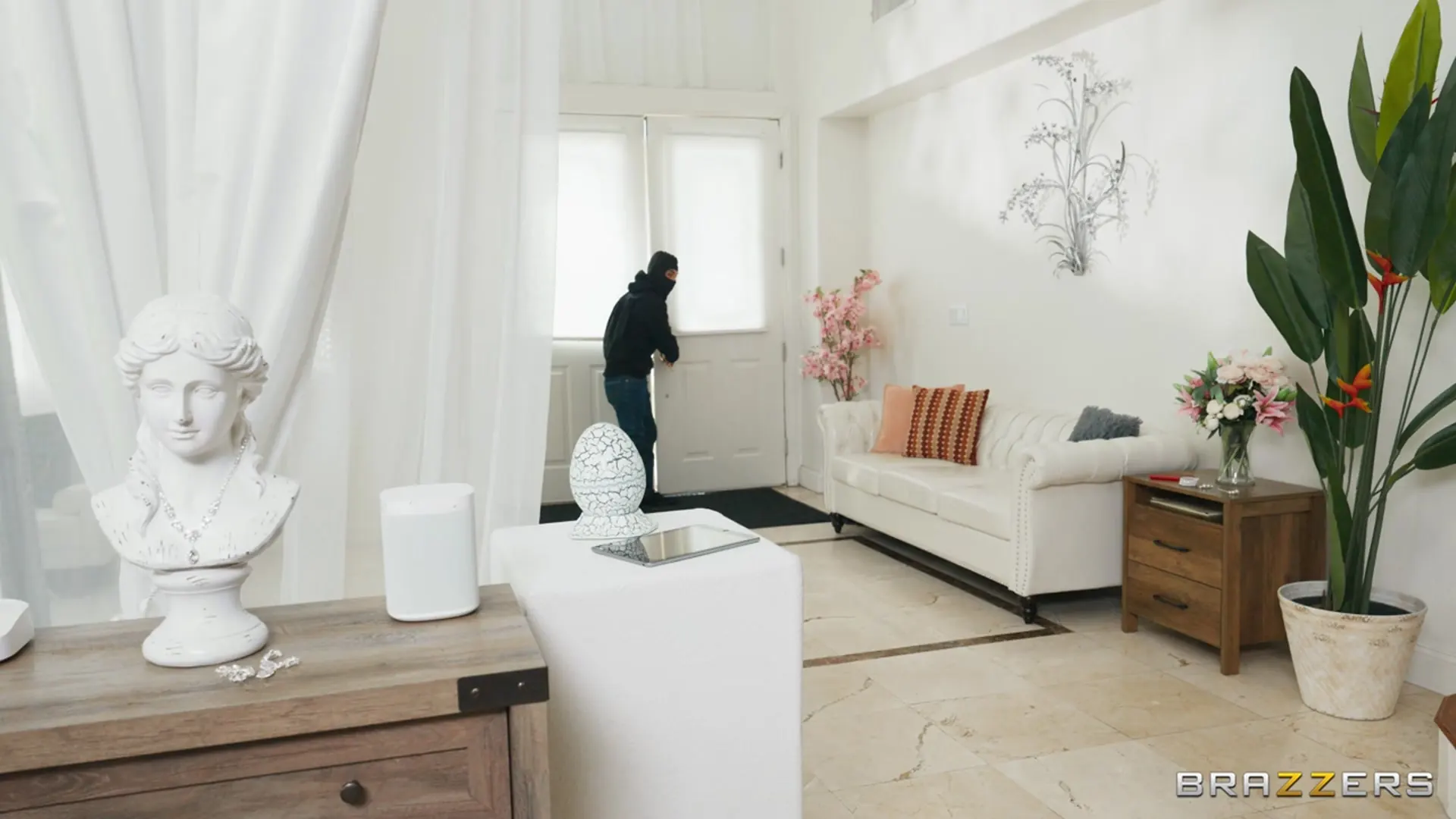 Ryan Conner In 'Eine große Domin stiehlt Räuberladung' from 'Brazzers' (Foto 20) Brazzers 'Eine große Domin stiehlt Räuberladung' Darsteller Ryan Conner (Foto 20)