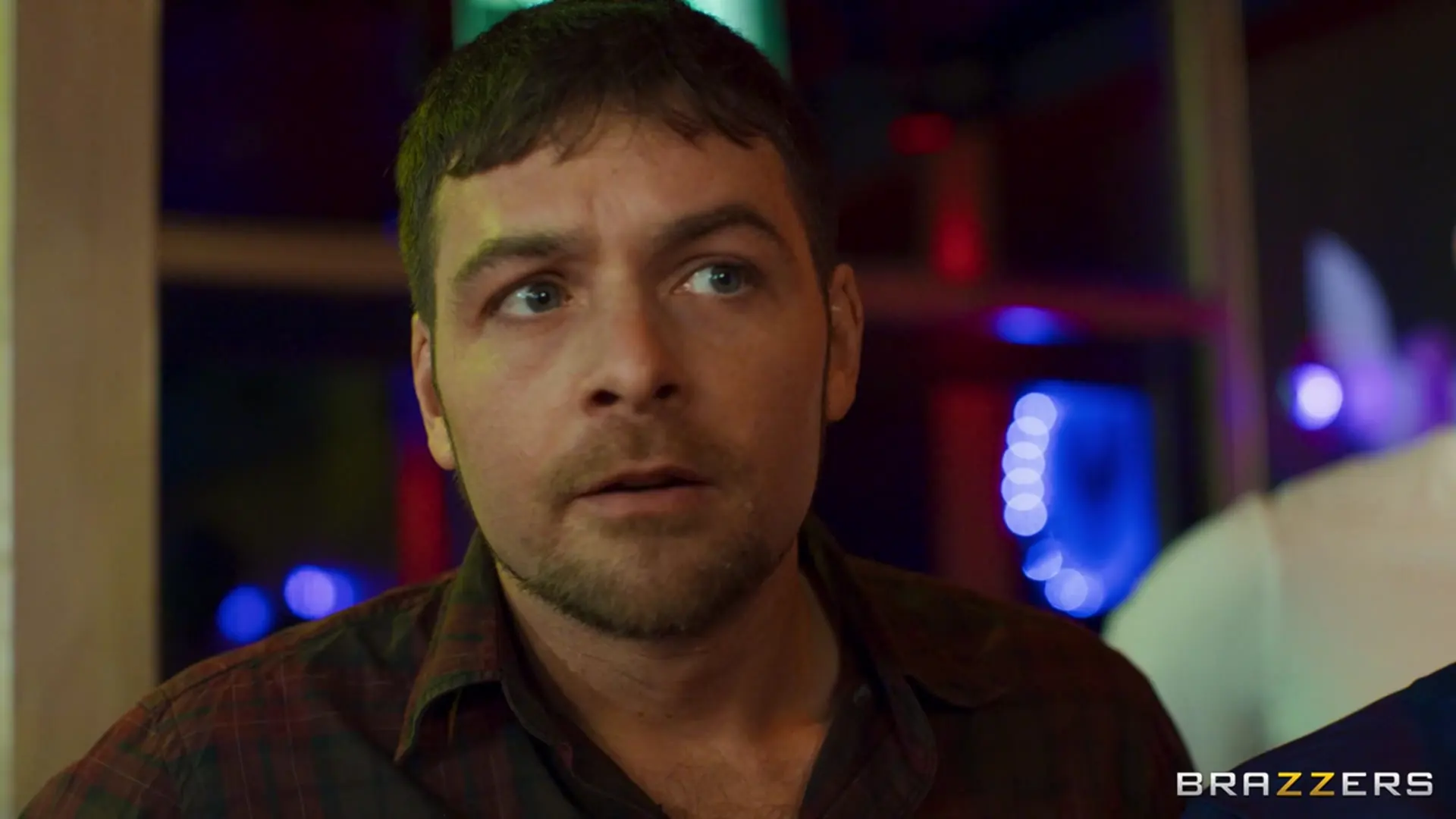 Brazzers 'El ciervo' protagonizando Luna Doll (foto 4)