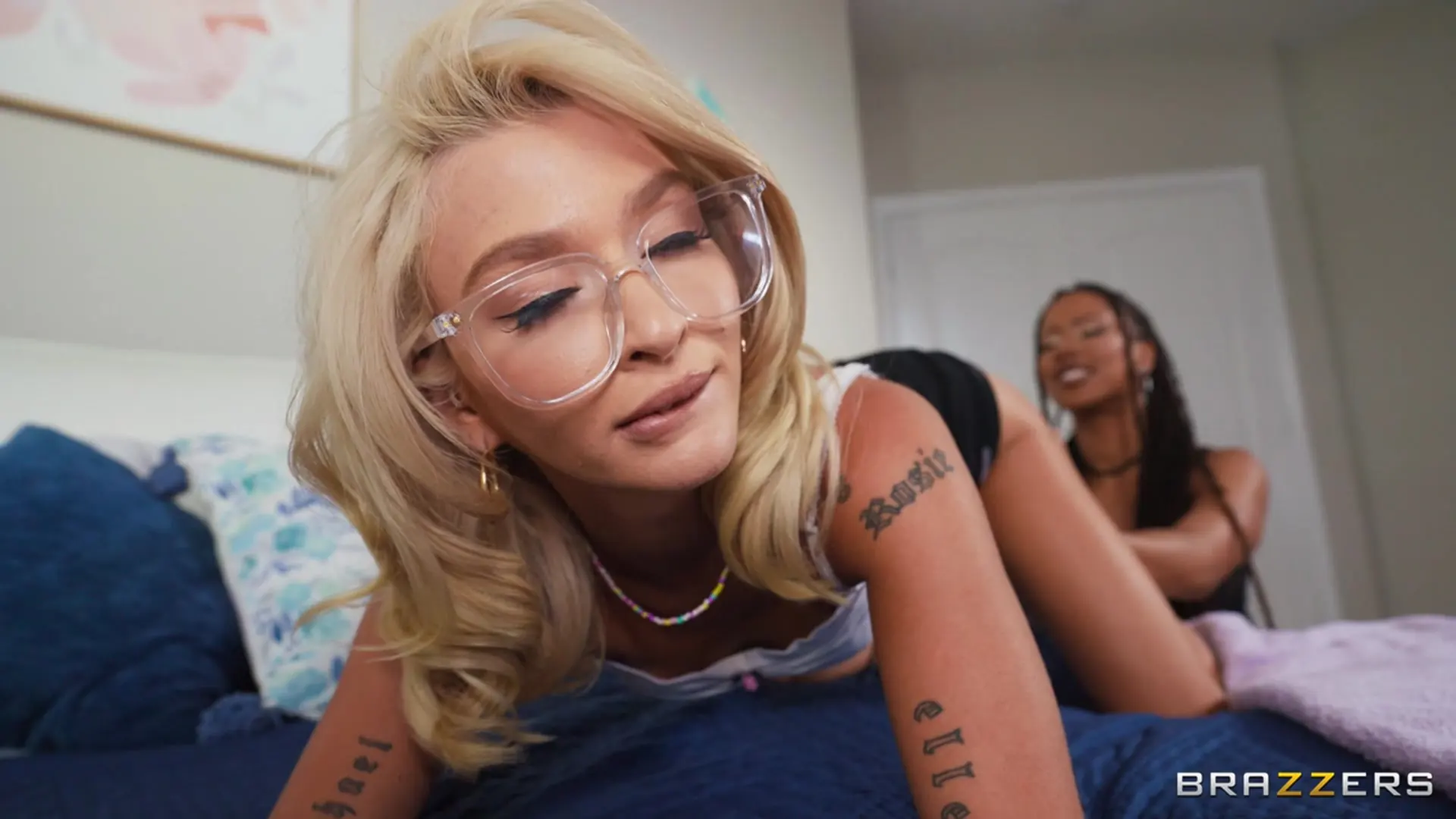 Brazzers 'Anal Lessons From A Lesbian' starring Kira Noir (Photo 8)