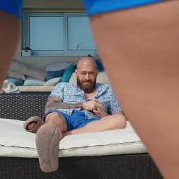 Lula Stocch В 'Brazzers' пляжную красотку (Миниатюру 1)