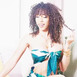 Khloe Kapri В 'Brazzers' Свежевыжатые (Миниатюру 1)