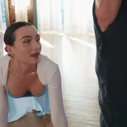 Brooke Tilli en 'Brazzers' Golpes en punta (Miniatura 8)