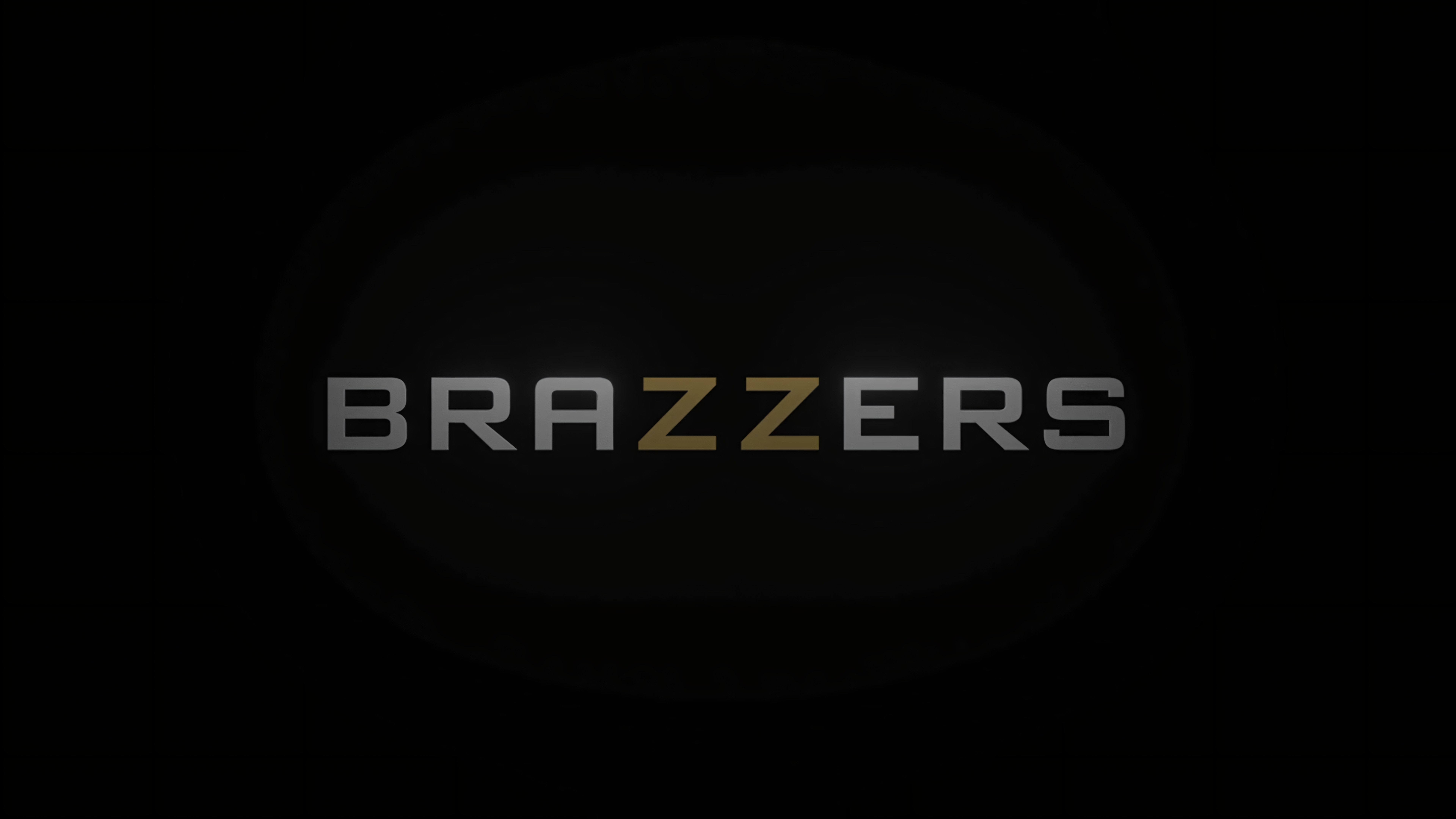 Brazzers 'उन्हें चीर दो और हमें और जोर से चोदो!' अभिनीत Ryan Reid (फोटो 1)