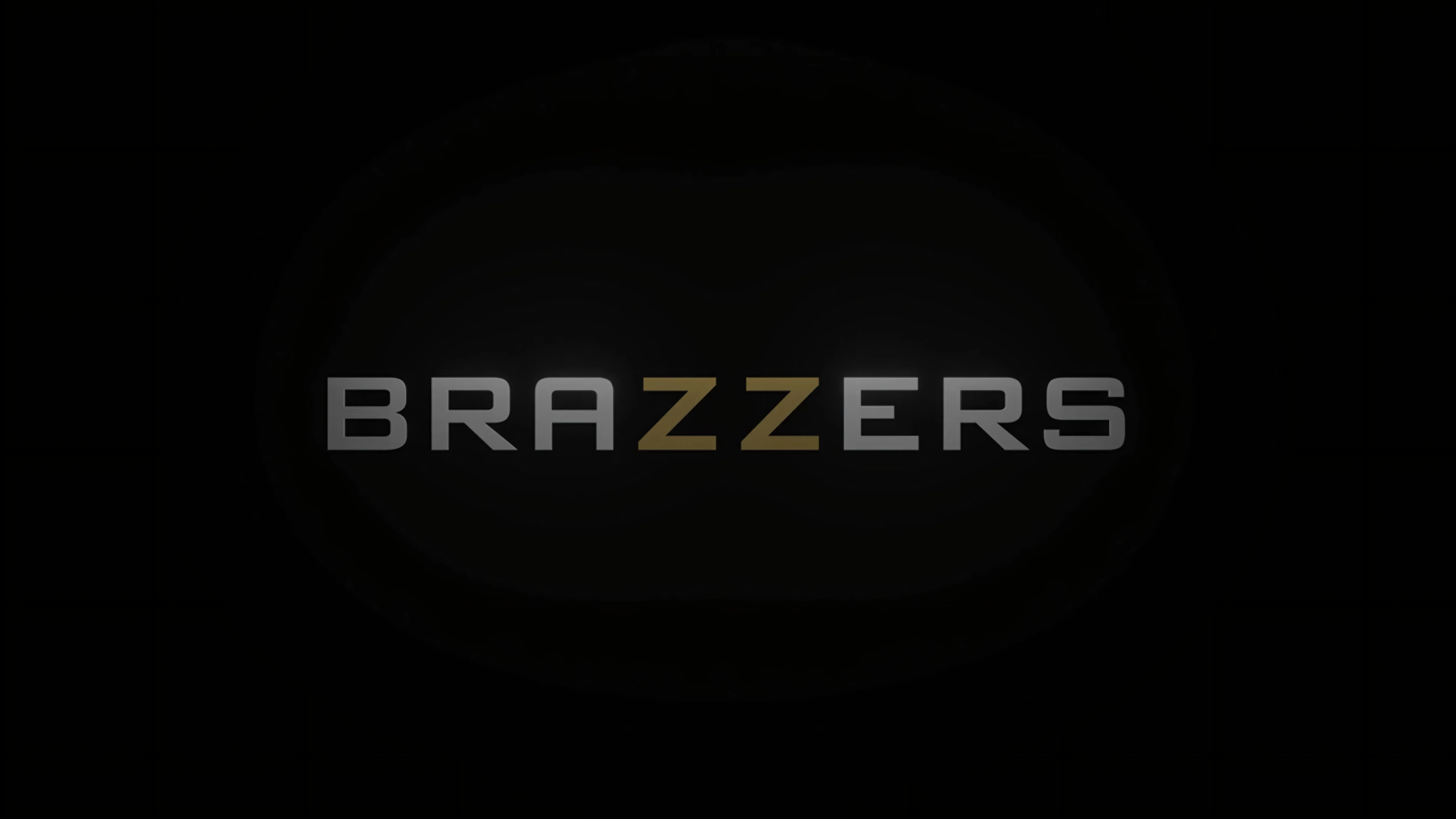 Brazzers 'उन्हें चीर दो और हमें और जोर से चोदो!' अभिनीत Ryan Reid (फोटो 1)