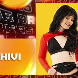Yhivi In The Brazzers Podcast: Folge 18 (Foto 1) Yhivi In 'Brazzers' The Brazzers Podcast: Folge 18 (Ein 1)