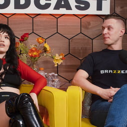 Yhivi In The Brazzers Podcast: Folge 18 (Foto 20) Yhivi In 'Brazzers' The Brazzers Podcast: Folge 18 (Ein 20)