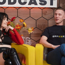 Yhivi In The Brazzers Podcast: Folge 18 (Foto 28) Yhivi In 'Brazzers' The Brazzers Podcast: Folge 18 (Ein 28)
