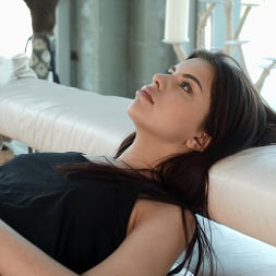 Emily Mayers में 'Brazzers' सेक्स बनाओ (थंबनेल 1)