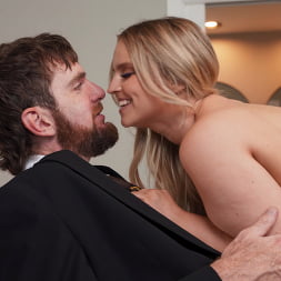 Codi Vore in Penthouse Or Bust! (Photo 16) Codi Vore in 'Brazzers' Penthouse Or Bust! (Thumbnail 16)