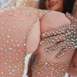 Abigaiil Morris में A Threesome That Shines! (फोटो 12) Abigaiil Morris में 'Brazzers' A Threesome That Shines! (थंबनेल 12)