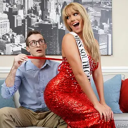 Athena Palomino In Die Pagenkönigin (Foto 2) Athena Palomino In 'Brazzers' Die Pagenkönigin (Ein 2)