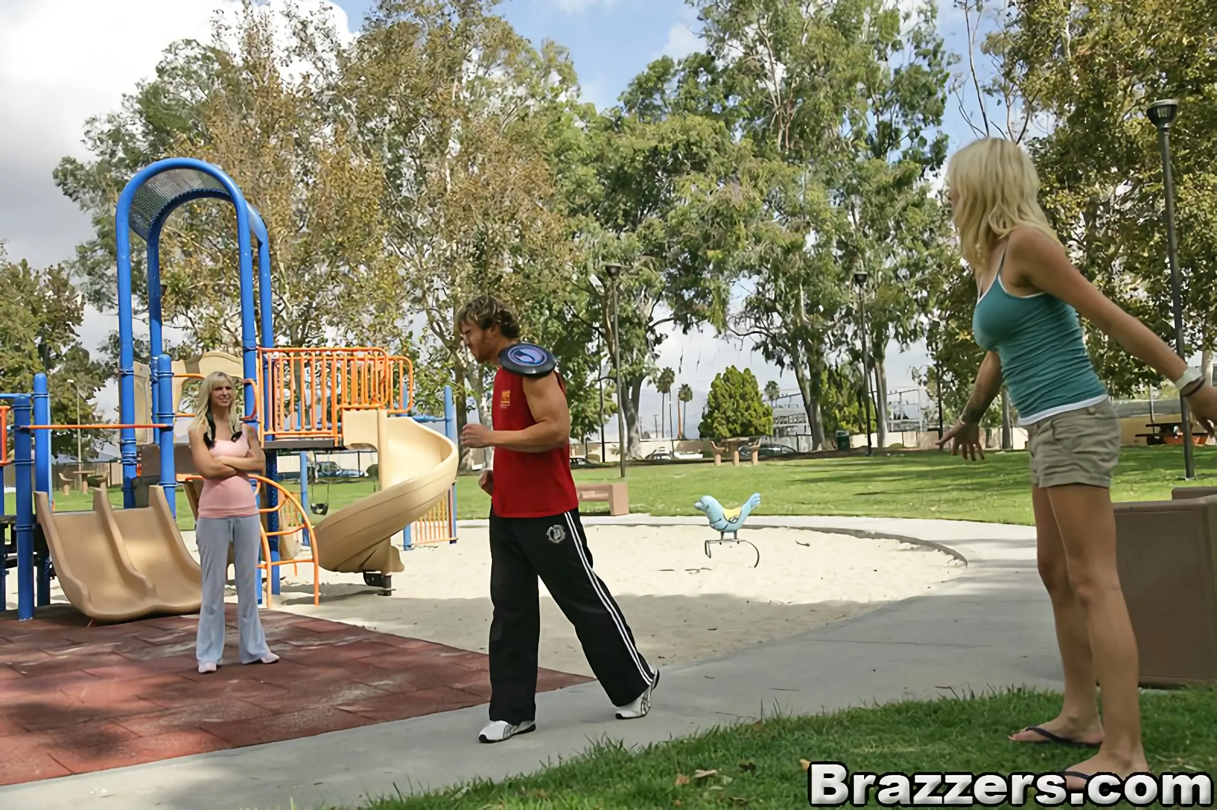 Brazzers 'Stille hat ihren Preis' Darsteller Brooke Banner (Foto 4)