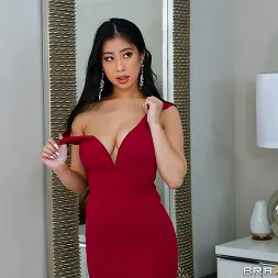 Jade Kush In 'Brazzers' Ihre Felsen abbekommen (Ein 1)