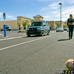 Memphis Monroe In 'Brazzers' Sperminator (Ein 5)