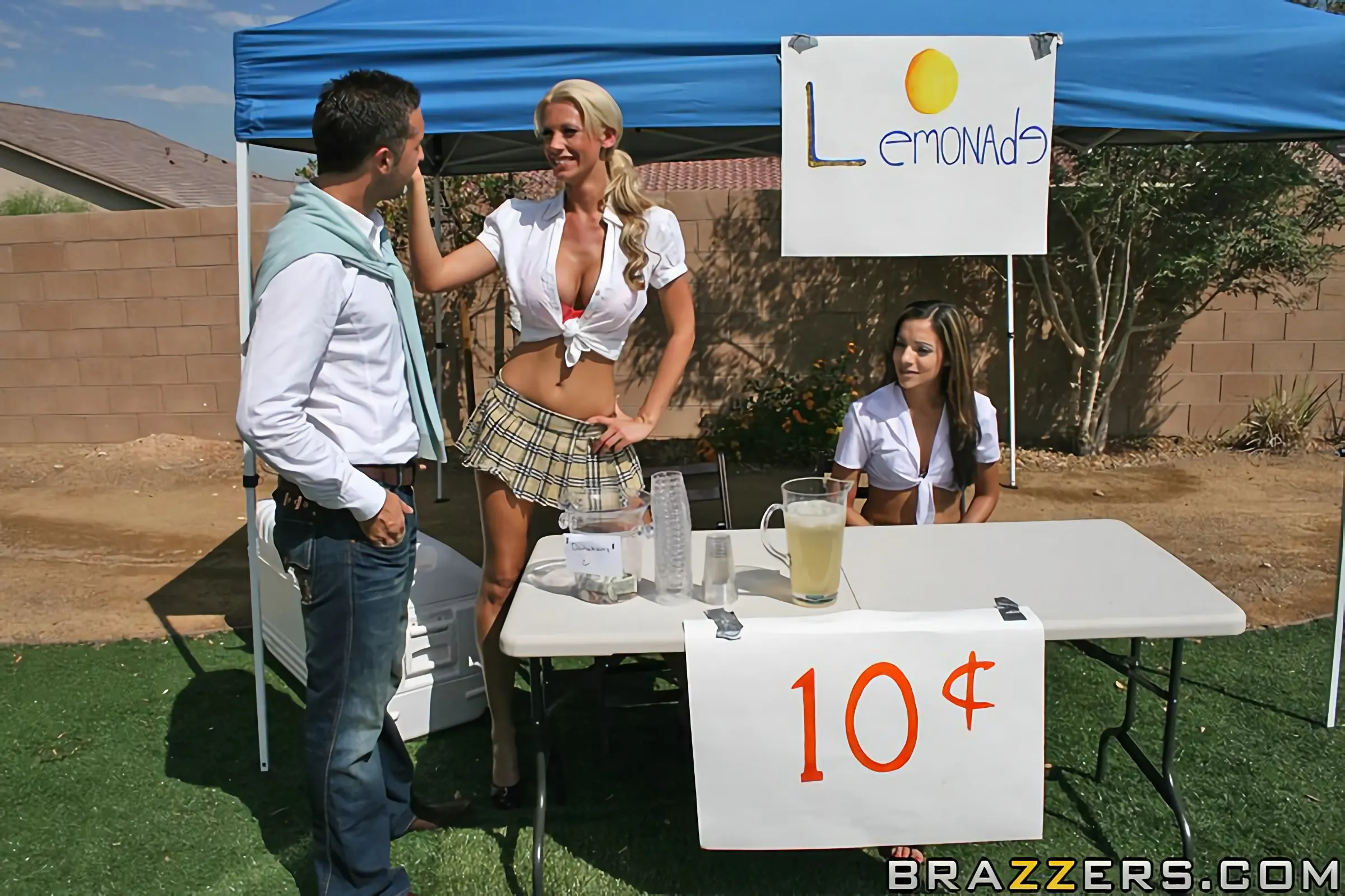 Brazzers 'План б- сбор средств ебать' Ролях Tanya James (Фото 5)