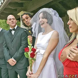 Holly Halston In 'Brazzers' Das Hochzeitsgeschenk (Ein 5)