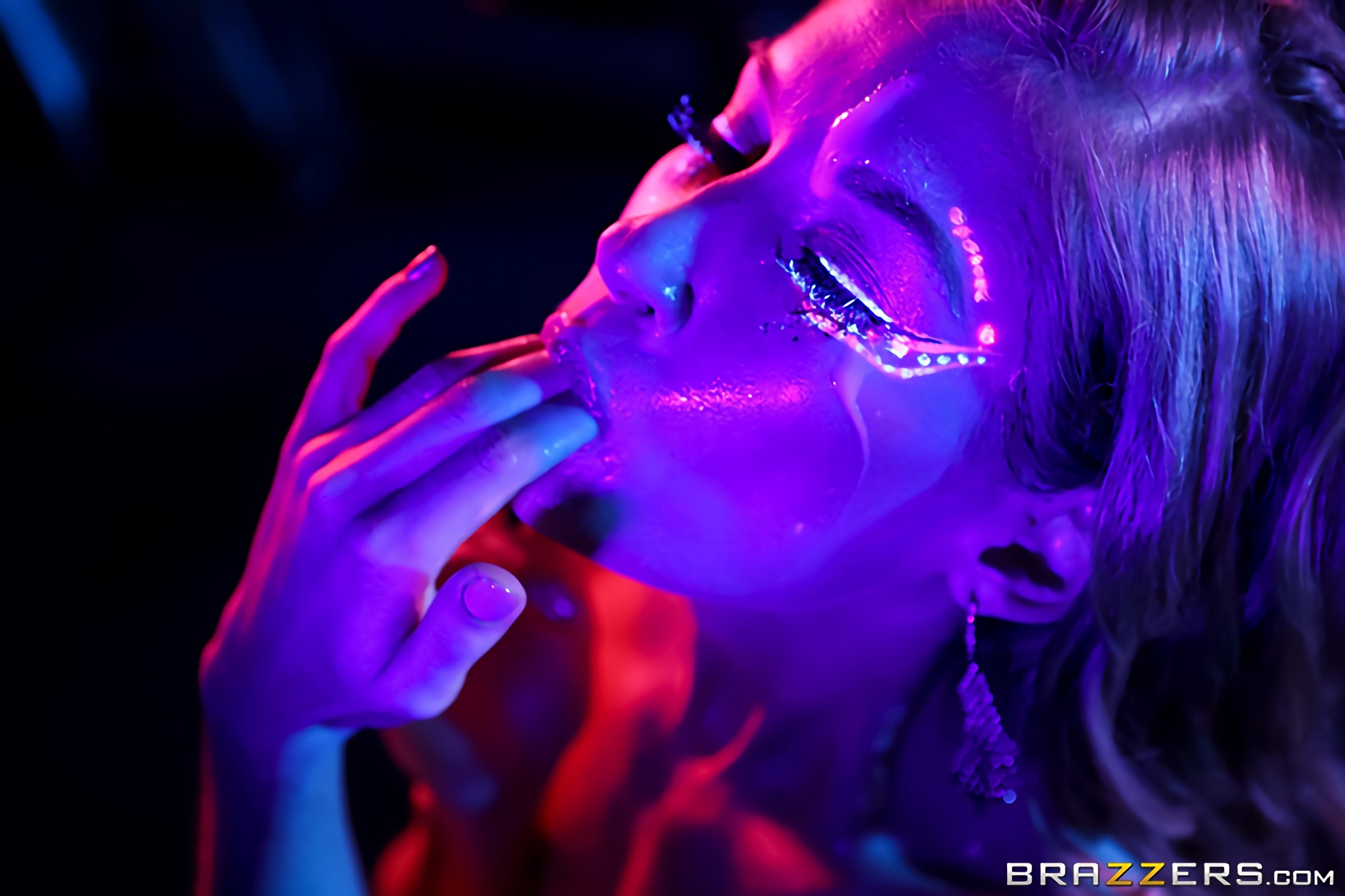 Brazzers 'शनिवार की रात बीवर' अभिनीत Tiffany Tatum (फोटो 5)