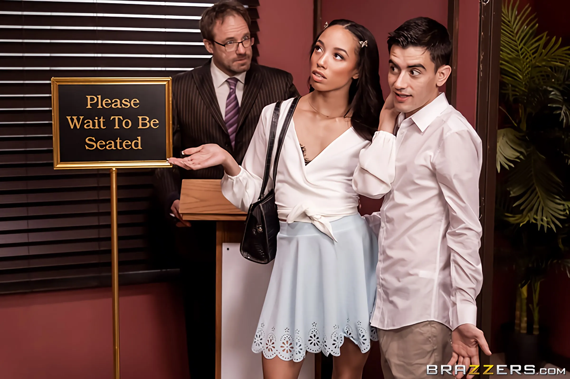 Brazzers 'Давать советы, чтобы получить чаевые' Ролях Alexis Tae (Фото 1)