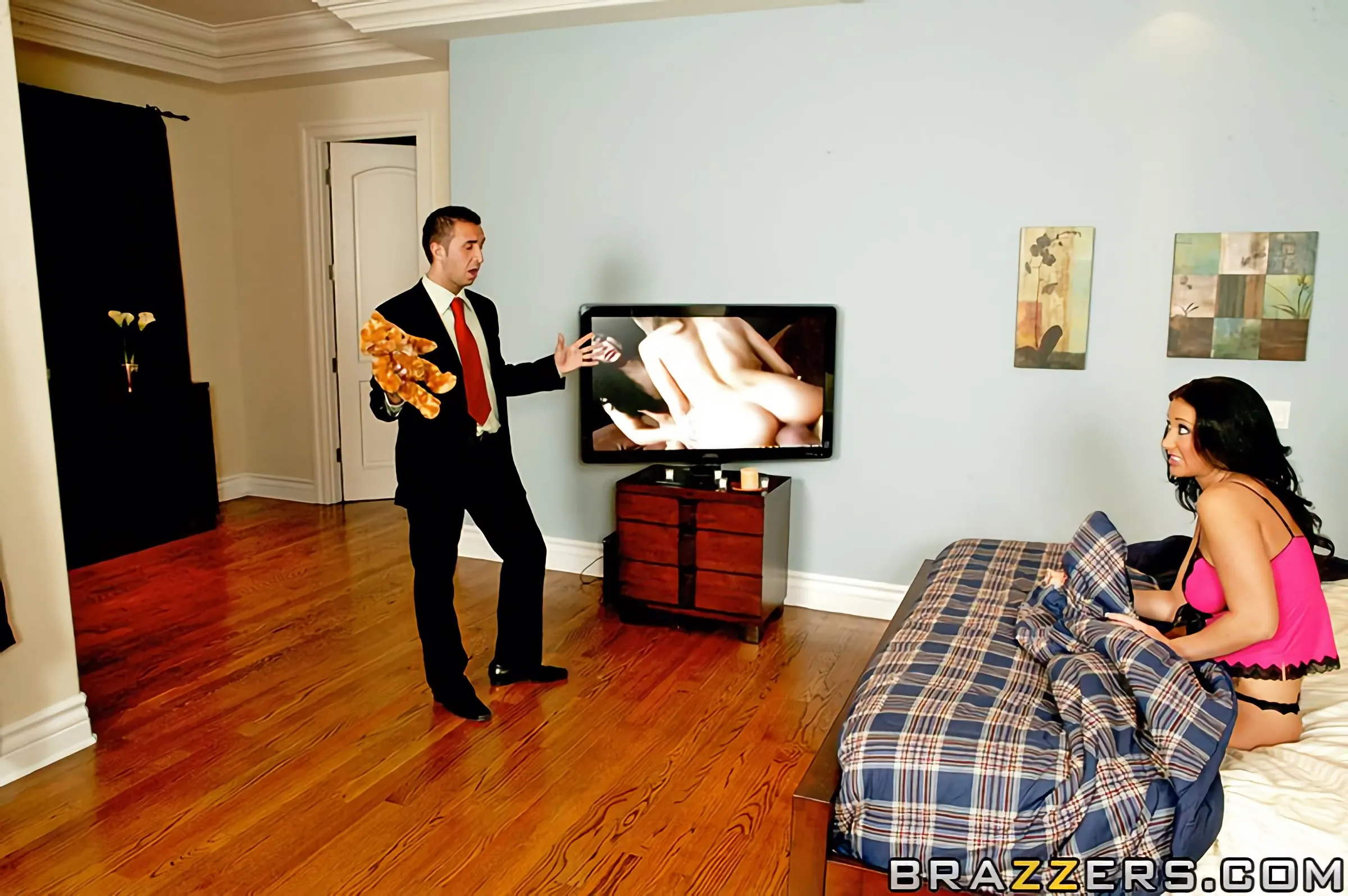 Brazzers 'Старый винт' Ролях Avy Scott (Фото 6)