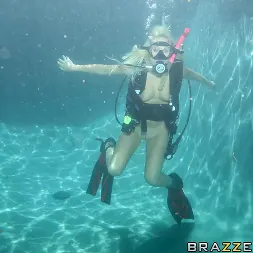 Angelina Ashe In Ins tiefe Dunkelblau (Foto 7) Angelina Ashe In 'Brazzers' Ins tiefe Dunkelblau (Ein 7)