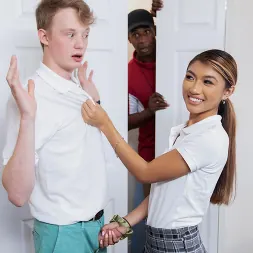 Clara Trinity in Coach Peepers Lends A Big Hand (Photo 1) Clara Trinity in 'Brazzers' Coach Peepers Lends A Big Hand (Thumbnail 1)