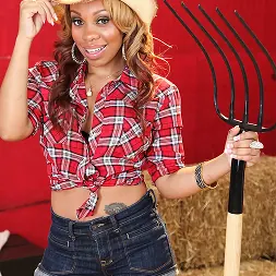 Melrose Foxxx in 'Brazzers' Farm House Slut (Thumbnail 1)