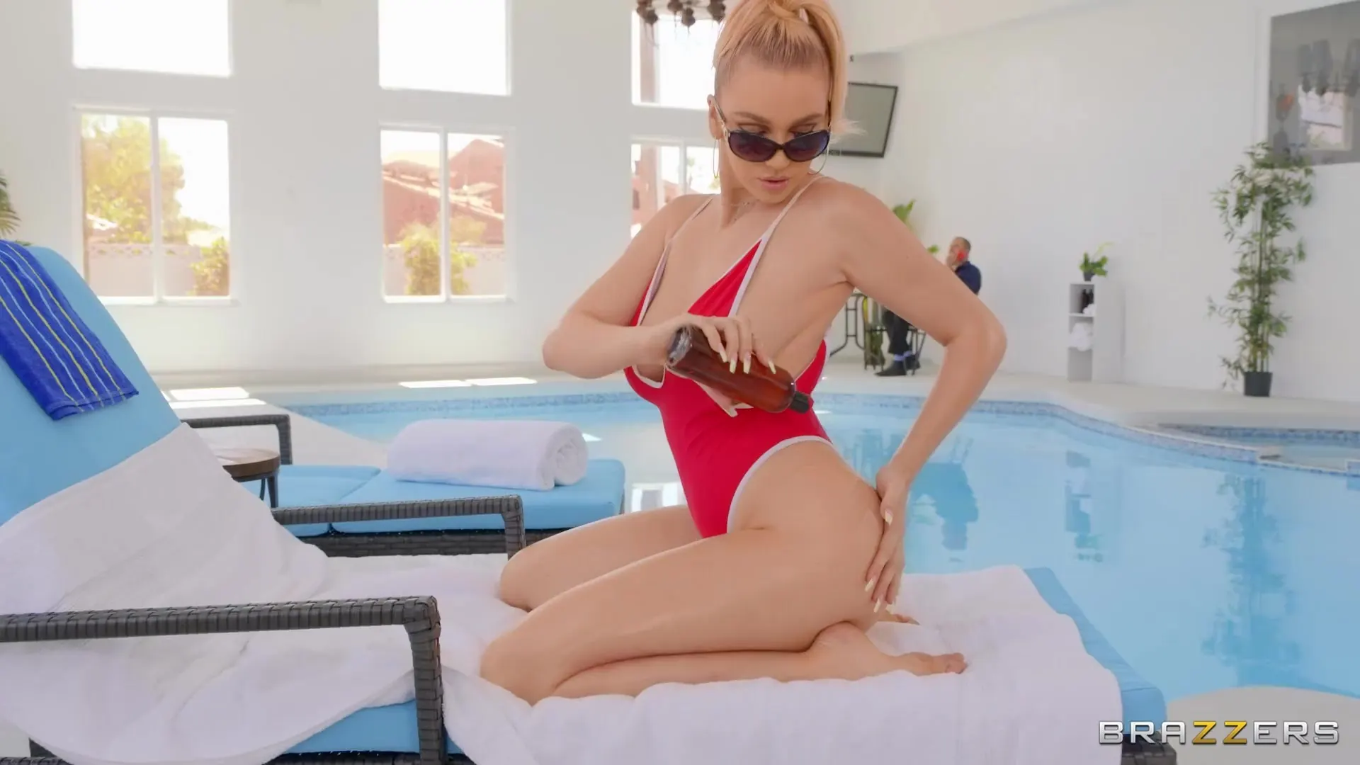 Kendra Sunderland en 'Tetas de dippin' flaco' from 'Brazzers' (foto 2) Brazzers 'Tetas de dippin' flaco' protagonizando Kendra Sunderland (foto 2)