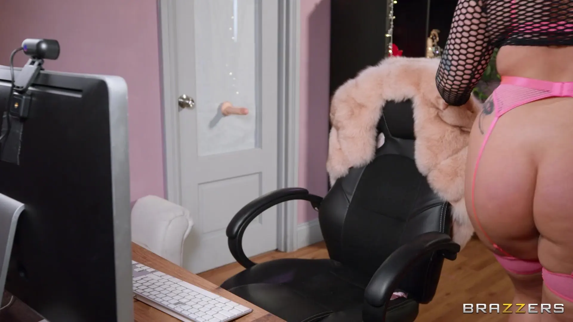 Brazzers 'Cum fuck my pussy irl' protagonizando Hannah Blake (foto 3)